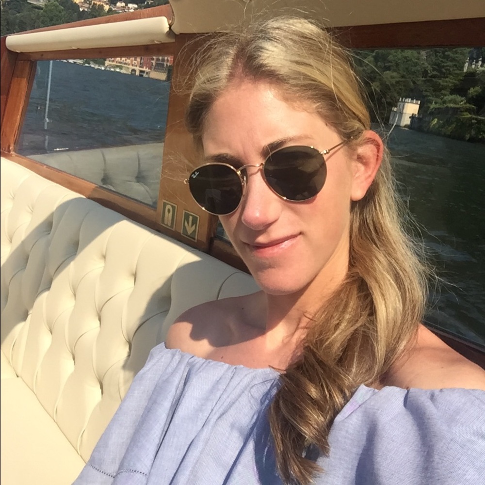 Meet your Posher, Carly